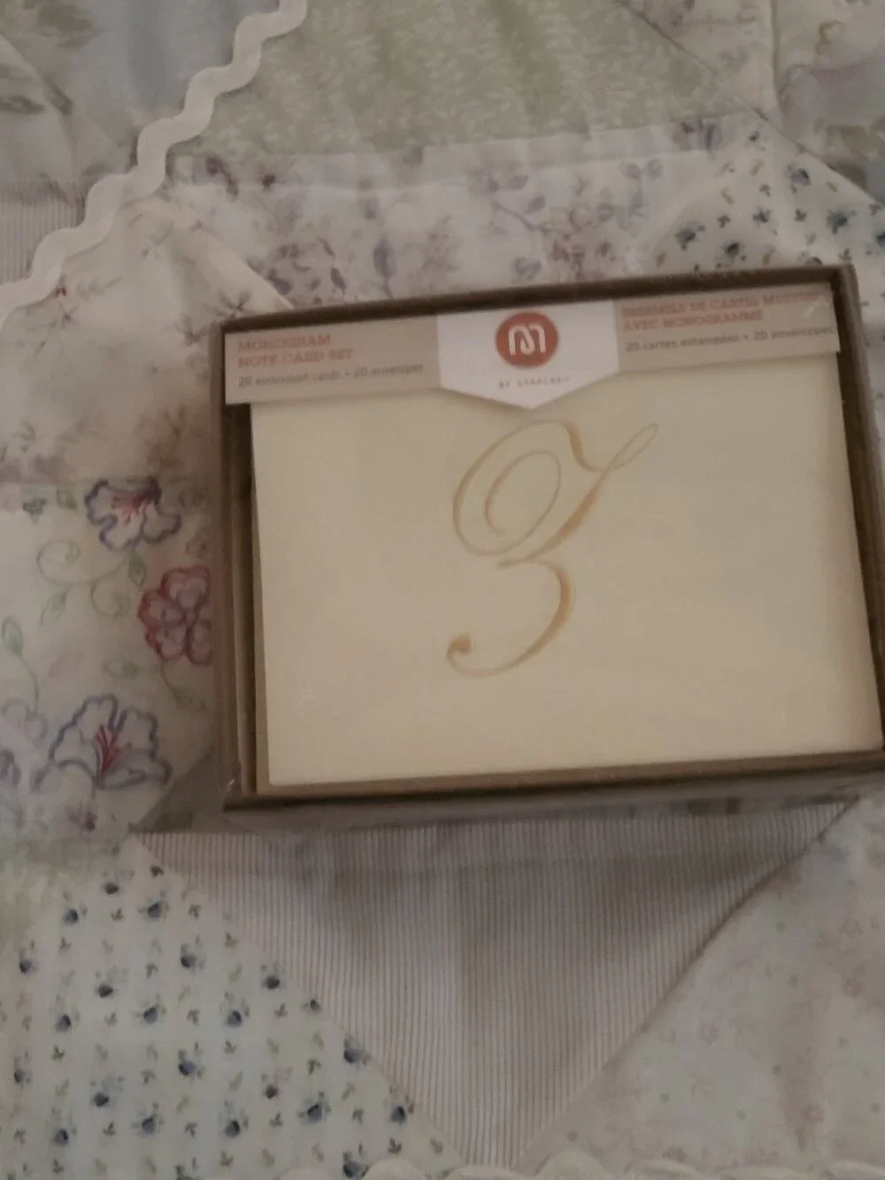 NIB Staples Monogram Letter Z Embossed Note Cards Set